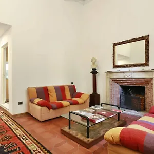 Pergola House 3*, Lucca Italien